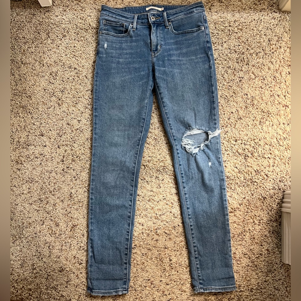 Levi’s ripped skinny jeans size 27